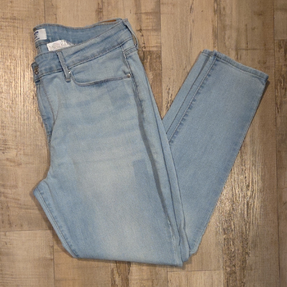 DENIZEN from LEVIS Women's Jeans